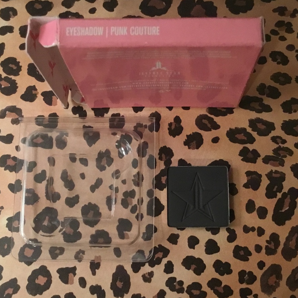 Like New, Jeffery Star single eyeshadow in Punk Couture